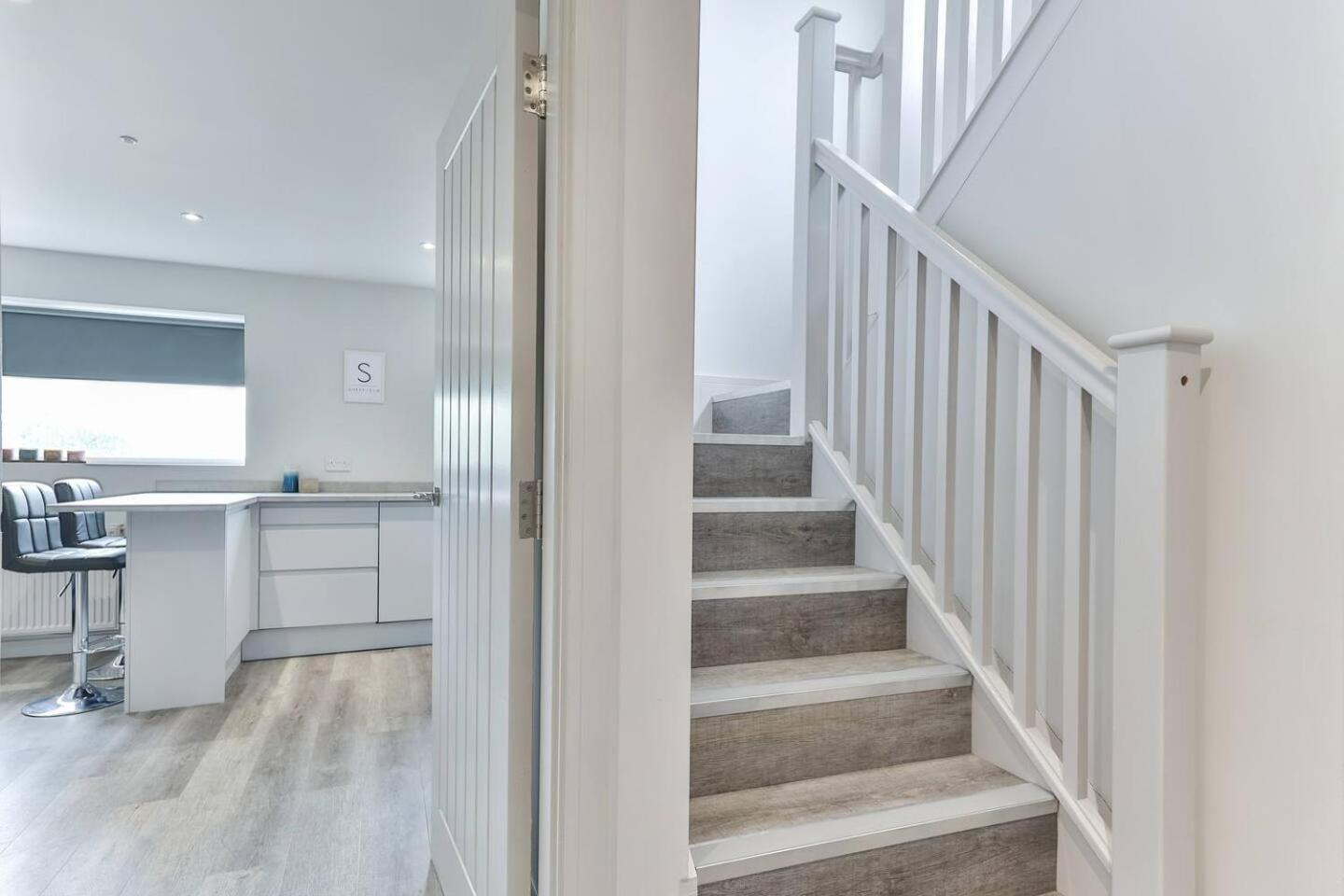 Newly Renovated 3 Bed 2 Bath Apartment & Parking Sheffield Exterior foto