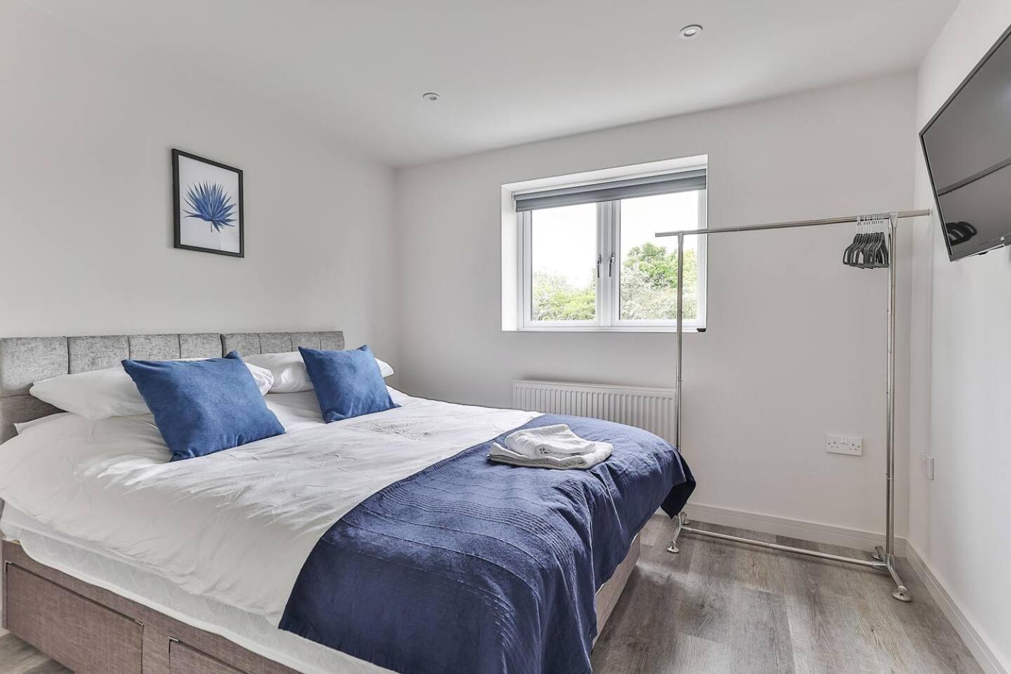 Newly Renovated 3 Bed 2 Bath Apartment & Parking Sheffield Exterior foto