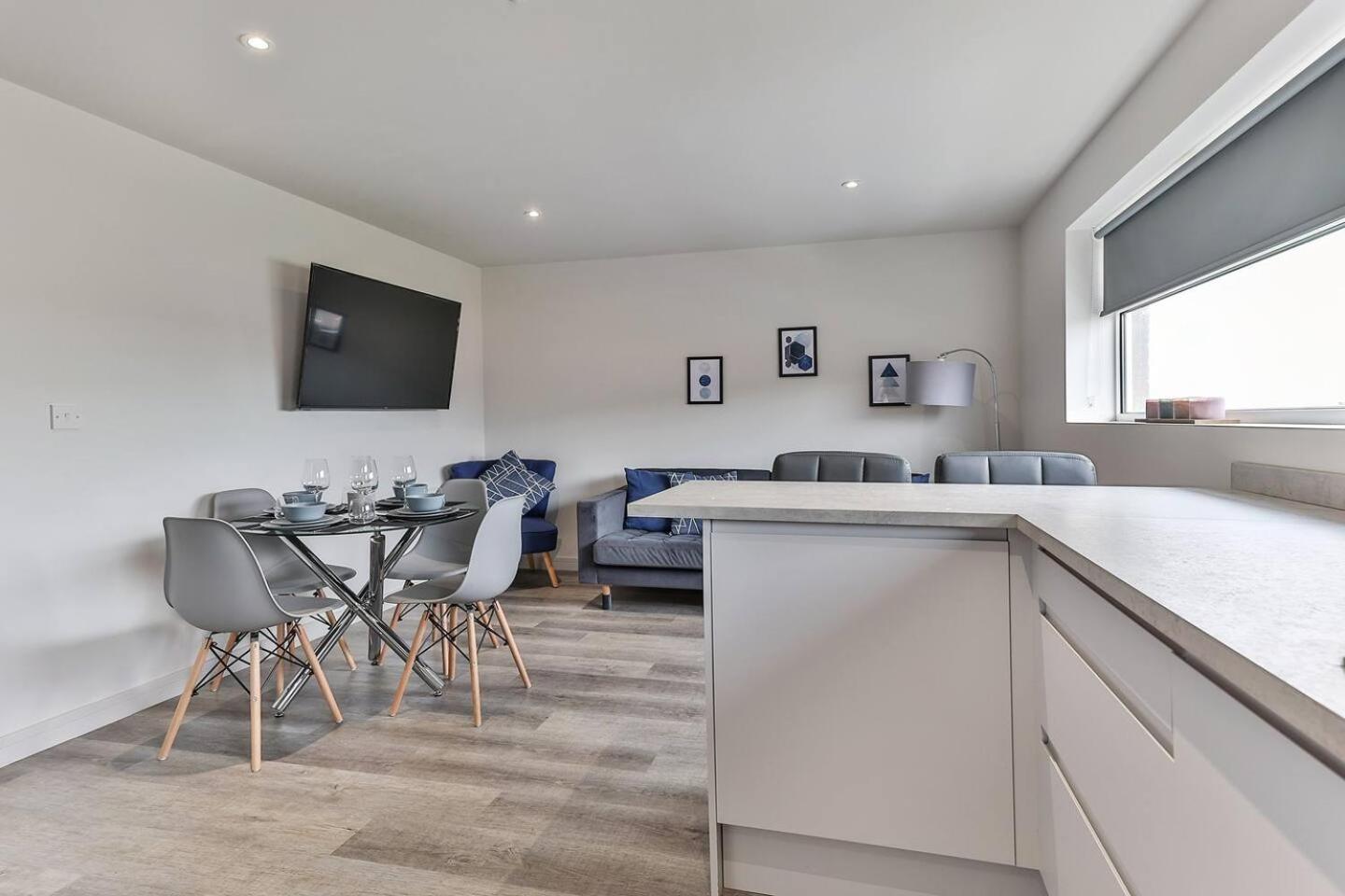 Newly Renovated 3 Bed 2 Bath Apartment & Parking Sheffield Exterior foto